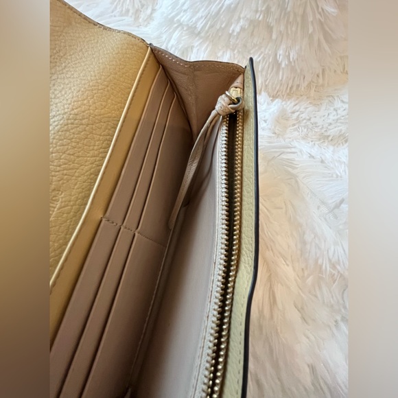 Chloe Authentic Wallet - Picture 10 of 16